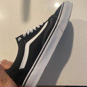 Vans Old School Womens Sneakers Size 8.5 only worn once